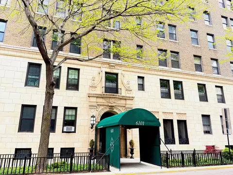 6101 N Sheridan Rd #11E, Chicago, IL 60660