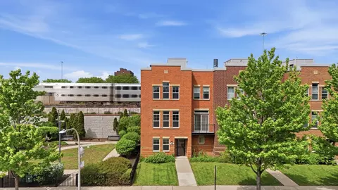 3560 S Federal St, Chicago, IL 60609