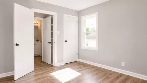 Bedroom - 5301 West Ln, Mccullom Lake, IL 60050 photo 1 of 3