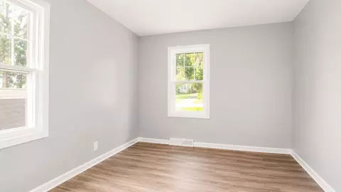 Bedroom - 5301 West Ln, Mccullom Lake, IL 60050 photo 2 of 3