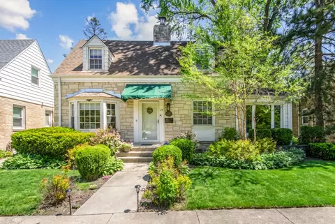 25 N Knight Ave, Park Ridge, IL 60068