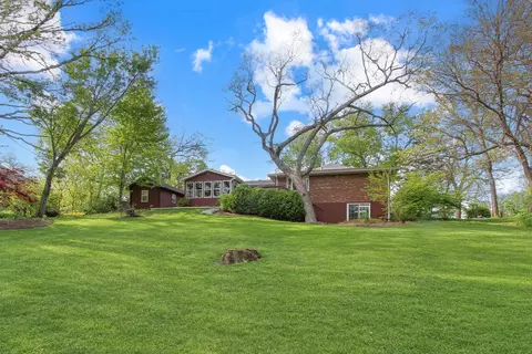 Exterior - 39 W609 Lori Ln, Elgin, IL 60124 photo 7 of 7