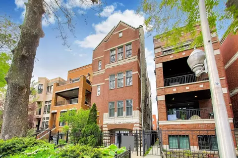 924 W Wolfram St #1, Chicago, IL 60657