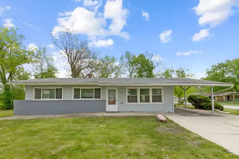 Exterior - 15303 Birch Rd, Markham, IL 60428 photo 2 of 5