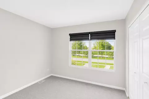 Bedroom - 3627 Hyde Park Ct, Elgin, IL 60124 photo 2 of 5