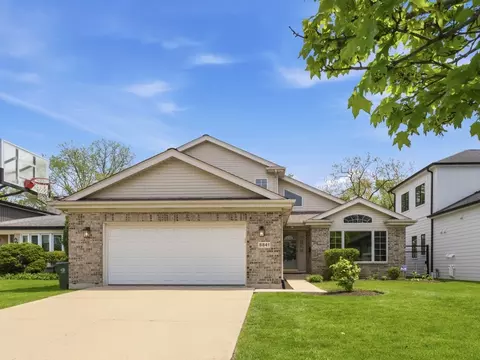 8841 N Birch Ave, Morton Grove, IL 60053
