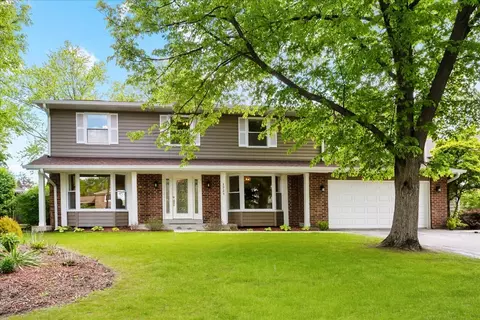 2925 Parkside Dr, Highland Park, IL 60035