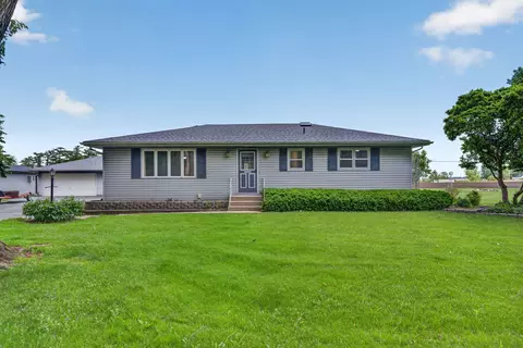 42 W675 Star Ln, Sugar Grove, IL 60554