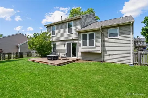 Exterior - 1150 Appleton Ln, Geneva, IL 60134 photo 4 of 8