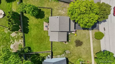 View/Area - 1150 Appleton Ln, Geneva, IL 60134 photo 6 of 9