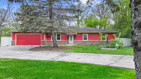 8 Half Day Rd, Lincolnshire, IL 60069