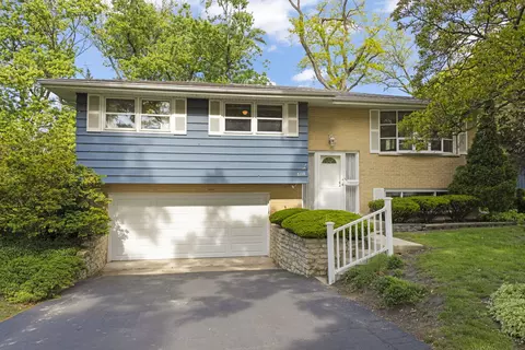 6118 Lyman Ave, Downers Grove, IL 60516