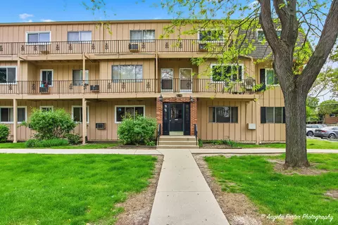 2504 Algonquin Rd #3, Rolling Meadows, IL 60008