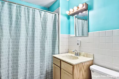 Bath - 2504 Algonquin Rd #3, Rolling Meadows, IL 60008 photo 1 of 1