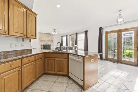 Kitchen - 546 N 4th Ave, Addison, IL 60101 photo 1 of 3