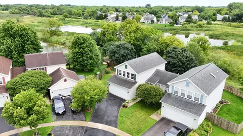 28701 Sawmill Ln, Lakemoor, IL 60051 photo 2