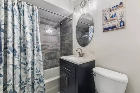 Bath - 6923 Elder Ct, Bridgeview, IL 60455 photo 1 of 2