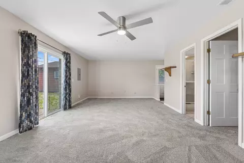 Living - 6923 Elder Ct, Bridgeview, IL 60455 photo 4 of 4