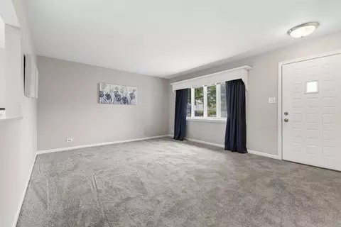 Living - 6923 Elder Ct, Bridgeview, IL 60455 photo 1 of 4
