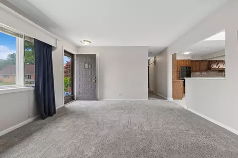 Living - 6923 Elder Ct, Bridgeview, IL 60455 photo 2 of 4