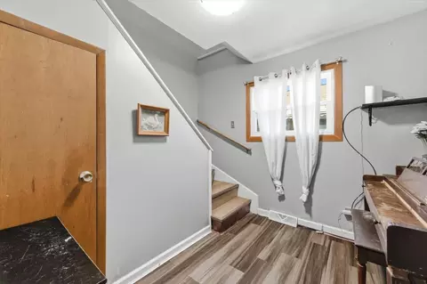 Entry Way - 7751 Massasoit, Burbank, IL 60459 photo 2 of 4