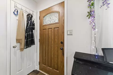 Entry Way - 7751 Massasoit, Burbank, IL 60459 photo 1 of 4