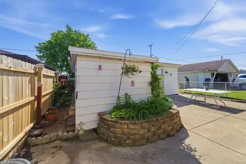 Exterior - 7751 Massasoit, Burbank, IL 60459 photo 4 of 6