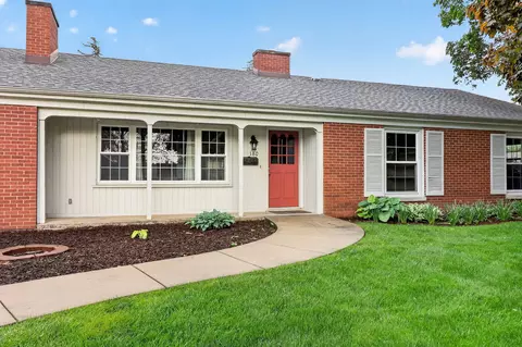 Exterior - 180 Alschuler Dr, Aurora, IL 60506 photo 2 of 6