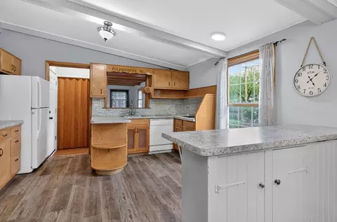 Kitchen - 180 Alschuler Dr, Aurora, IL 60506 photo 1 of 3