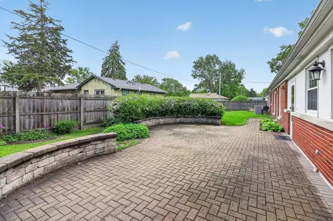 Exterior - 180 Alschuler Dr, Aurora, IL 60506 photo 3 of 6