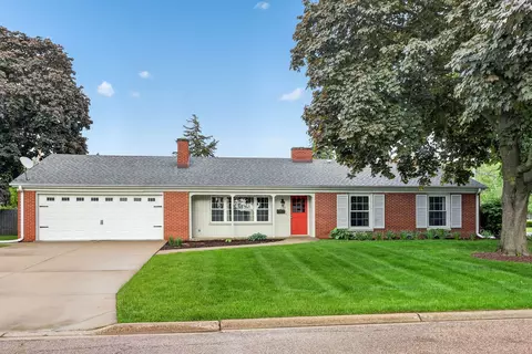 180 Alschuler Dr, Aurora, IL 60506