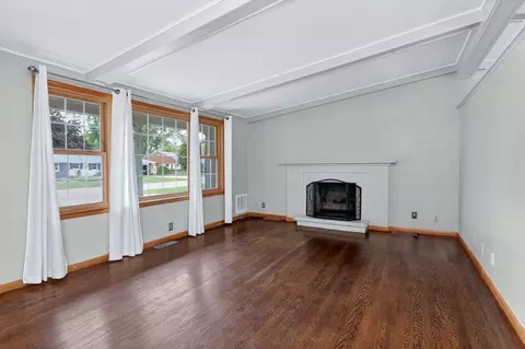 Living - 180 Alschuler Dr, Aurora, IL 60506 photo 1 of 5
