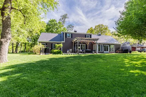 Exterior - 101 W Mill Rd, Sheffield, IL 61361 photo 9 of 13