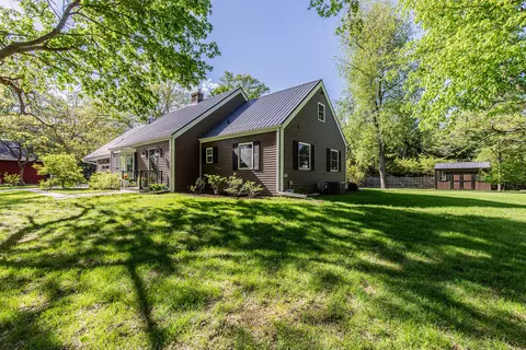 Exterior - 101 W Mill Rd, Sheffield, IL 61361 photo 12 of 13