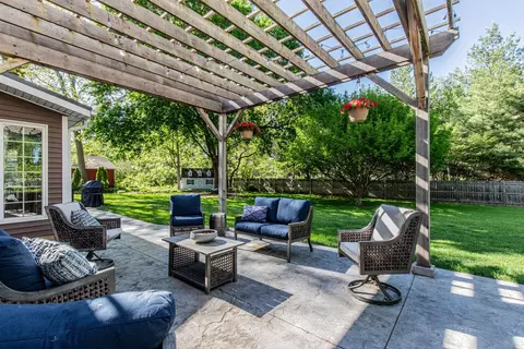 Exterior - 101 W Mill Rd, Sheffield, IL 61361 photo 5 of 13