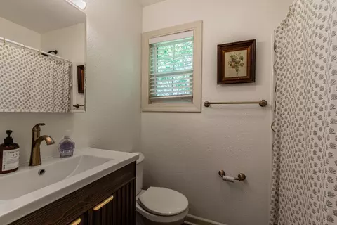 Bath - 101 W Mill Rd, Sheffield, IL 61361 photo 1 of 4