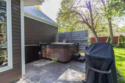 Exterior - 101 W Mill Rd, Sheffield, IL 61361 photo 6 of 13