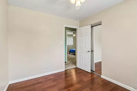 Bedroom - 1640 Wadham Pl, Wheaton, IL 60189 photo 3 of 5