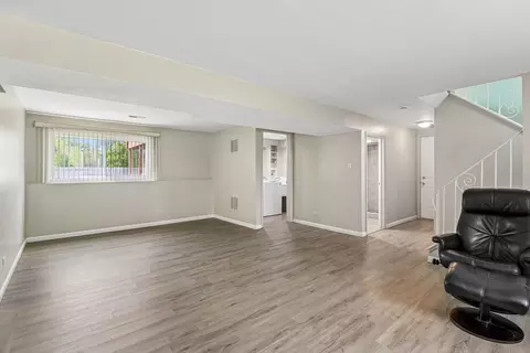 Living - 1640 Wadham Pl, Wheaton, IL 60189 photo 4 of 4