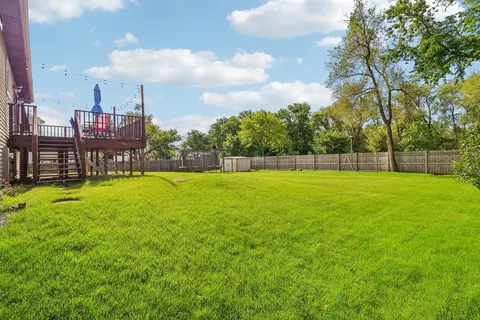 Exterior - 1640 Wadham Pl, Wheaton, IL 60189 photo 7 of 7