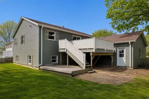 Exterior - 146 Feece Dr, Batavia, IL 60510 photo 2 of 4