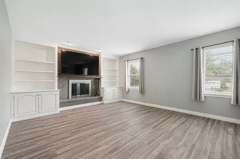 Living - 146 Feece Dr, Batavia, IL 60510 photo 1 of 4