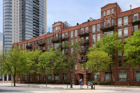 550 N Kingsbury St #603, Chicago, IL 60654