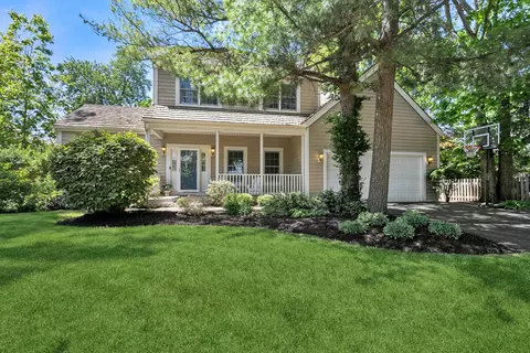 670 Williamsburg Ave, Gurnee, IL 60031