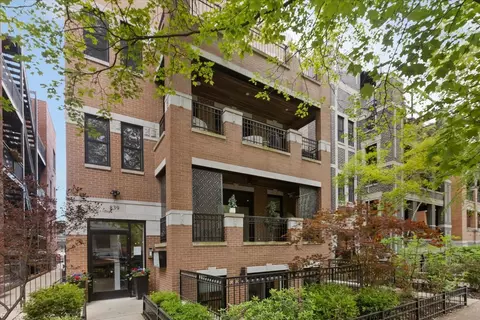 839 W Bradley Pl #3, Chicago, IL 60613