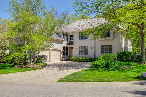 1741 Stanford Ct, Lake Forest, IL 60045