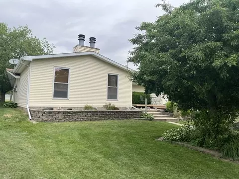 Exterior - 519 W Mill St, Kewanee, IL 61443 photo 5 of 6