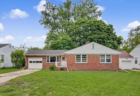 311 Flora Dr, Champaign, IL 61821