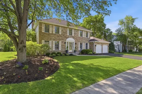 512 West Ln, Geneva, IL 60134