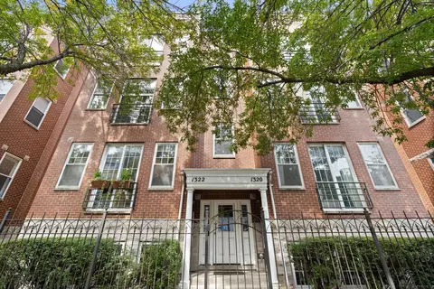 1322 W Belmont Ave #1W, Chicago, IL 60657